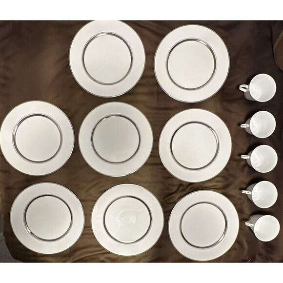 GILDHAR Renaissance Porcelain Set - 8 Plates, 5 Cups, Elegant White W/ Silver - Picture 1 of 16